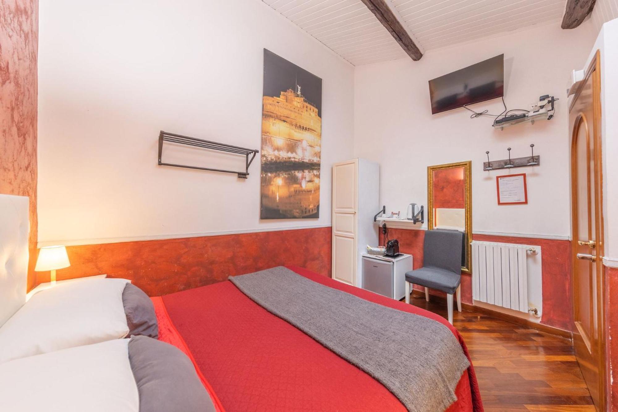 Room In Bb - Skylight Double Room In History House Roma Esterno foto
